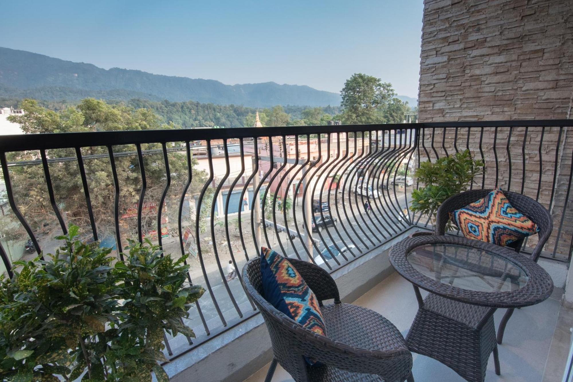 Holywater Hotel By Ganga Kinare #150 Mts From Ganga Ghat Rishīkesh Extérieur photo