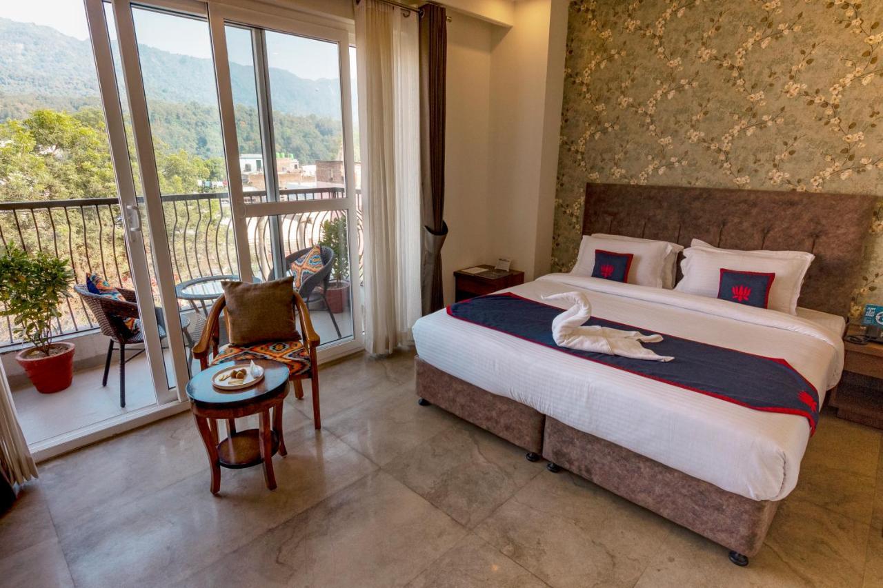 Holywater Hotel By Ganga Kinare #150 Mts From Ganga Ghat Rishīkesh Extérieur photo