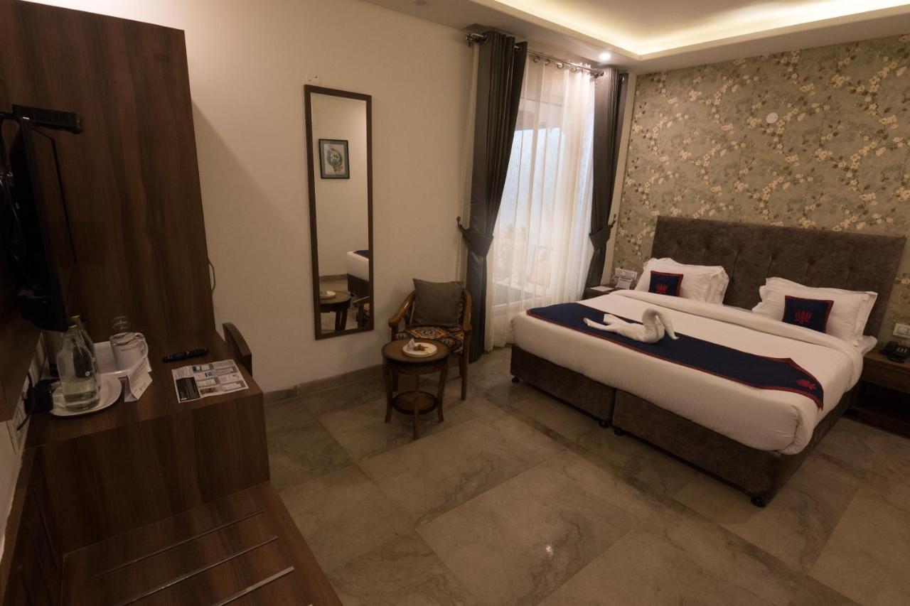 Holywater Hotel By Ganga Kinare #150 Mts From Ganga Ghat Rishīkesh Extérieur photo
